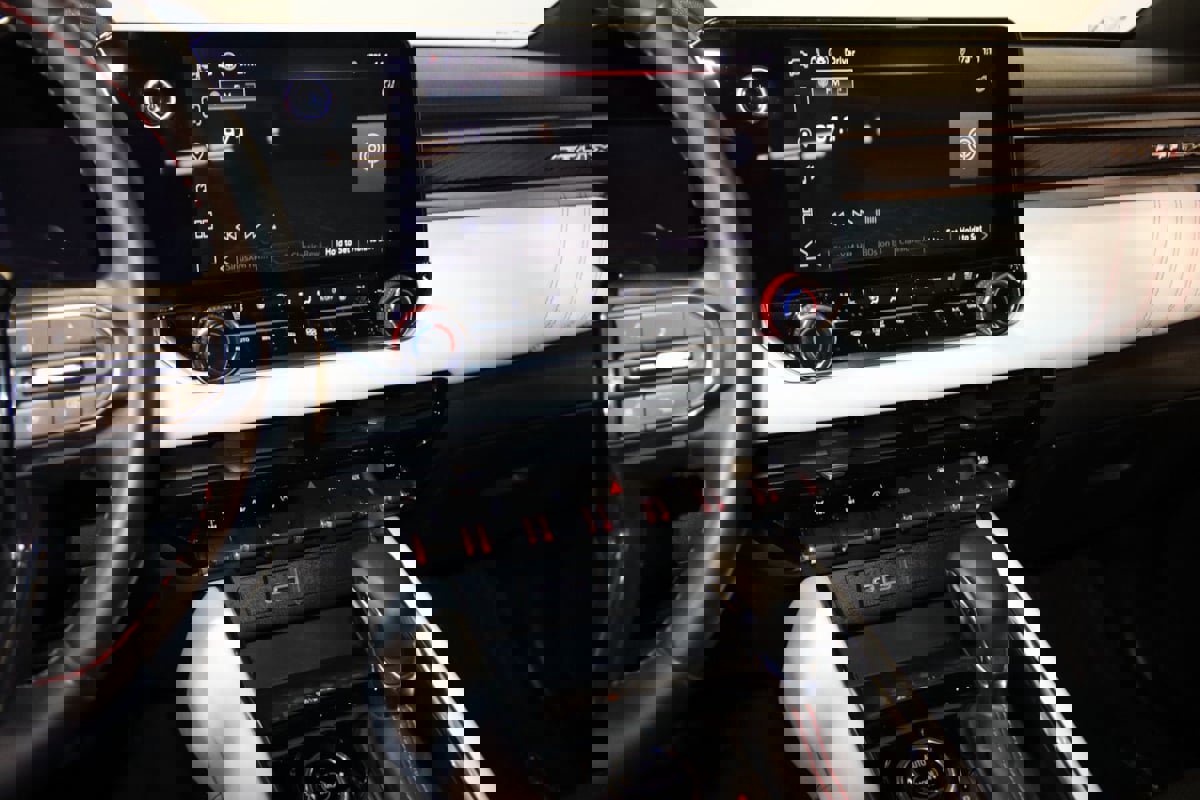 Used 2023 GMC Canyon AT4X image 52