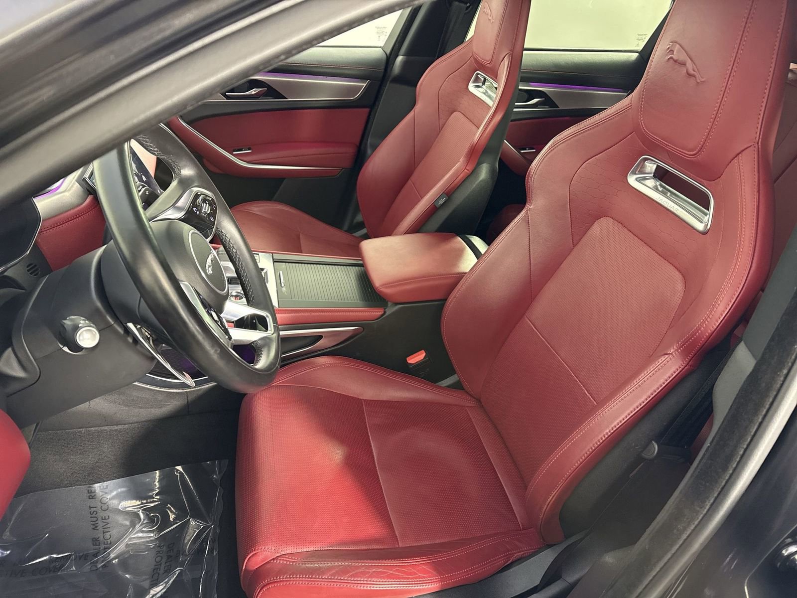 Used 2024 Jaguar F-PACE R-Dynamic S image 19