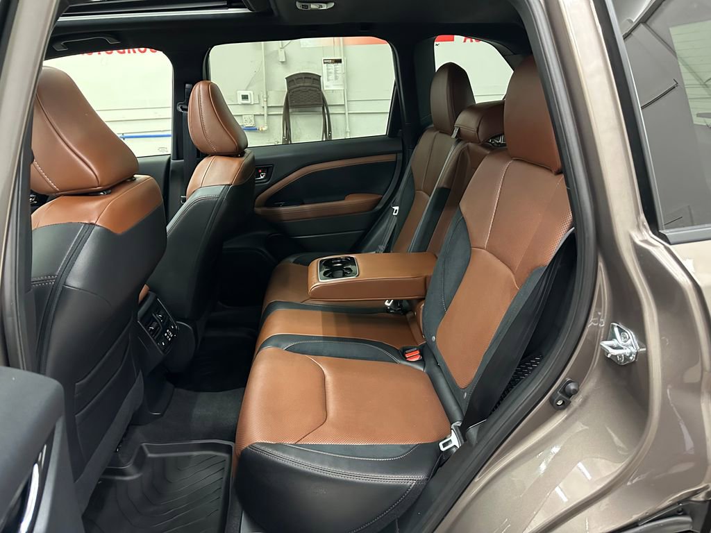 Used 2025 Subaru Forester Touring image 29