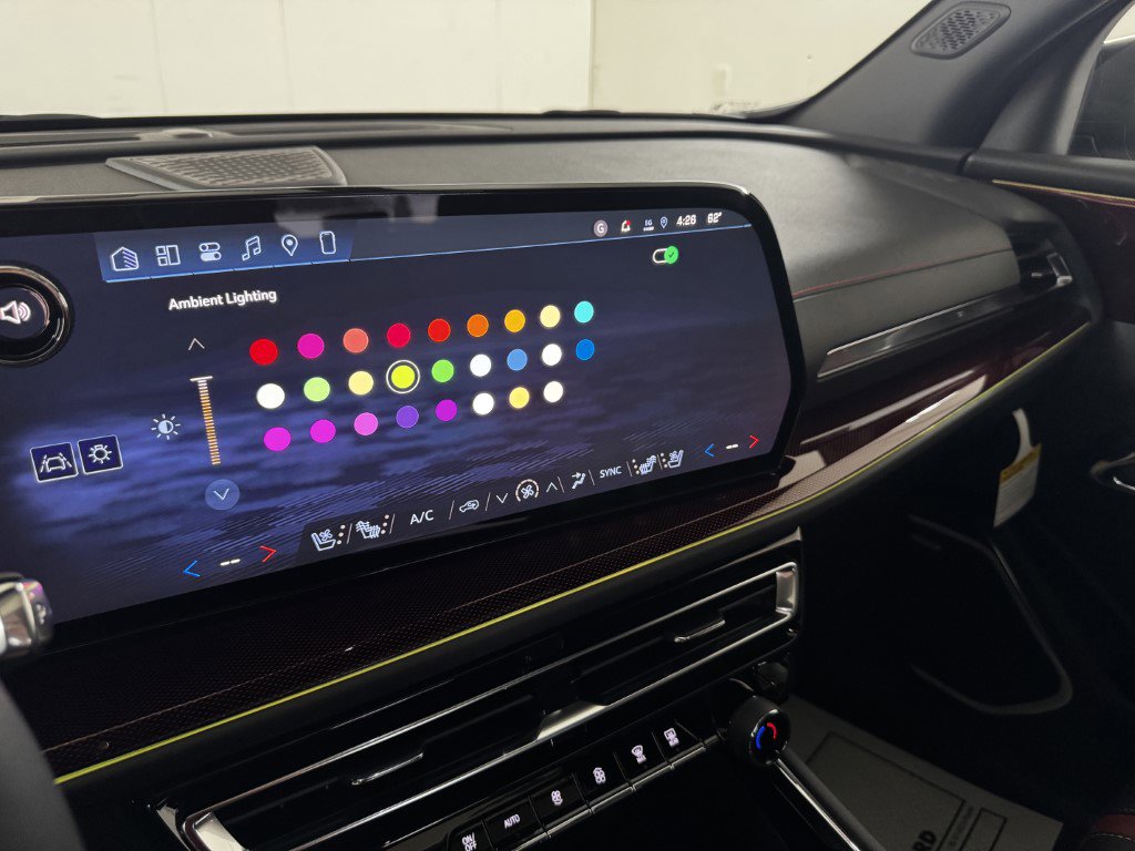 New 2026 Chevrolet Traverse RS image 38