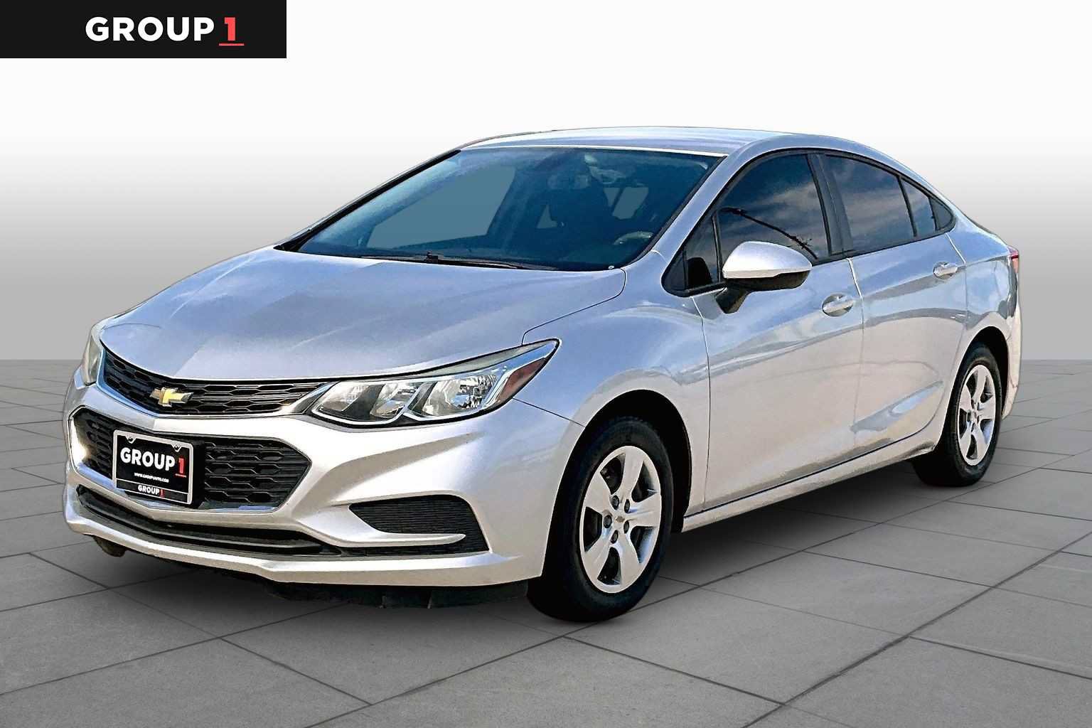 Used 2017 Chevrolet Cruze LS FWD image 1