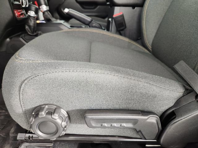 Used 2024 Jeep Wrangler Unlimited image 25