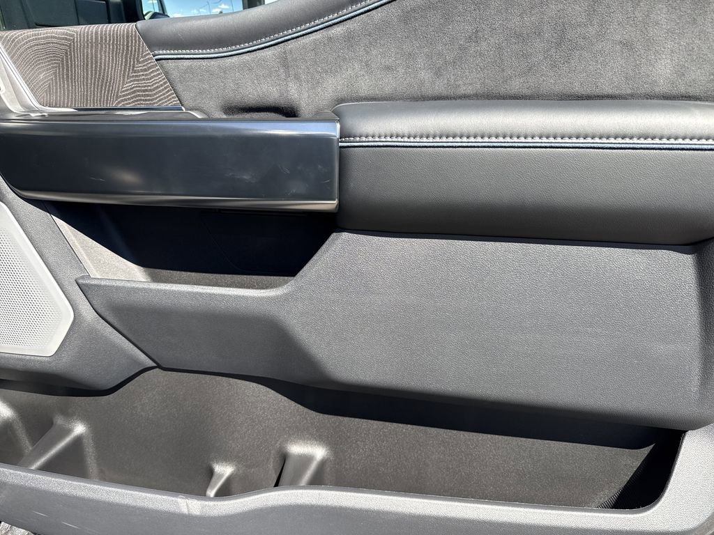 Used 2025 Ford F250 Platinum image 14