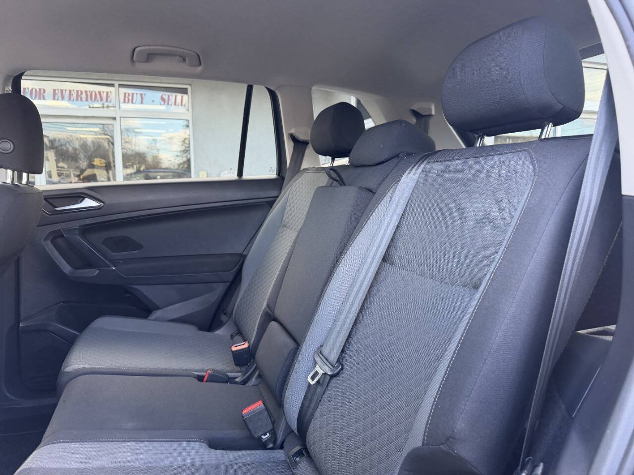 Used 2018 Volkswagen Tiguan S w/ 3rd Row Seat Package AWD/4WD image 24