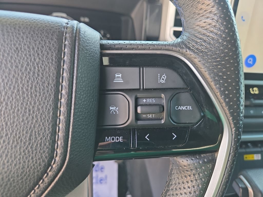 Used 2022 Toyota Tundra Platinum AWD/4WD image 18
