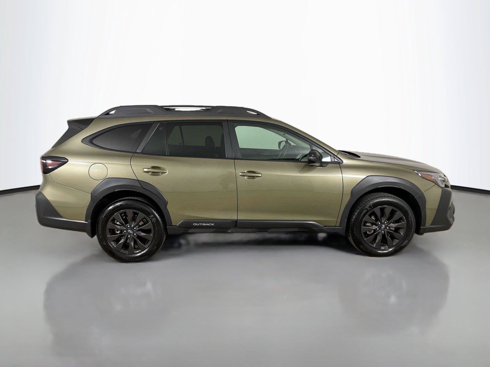 Used 2025 Subaru Outback Onyx Edition AWD/4WD image 18
