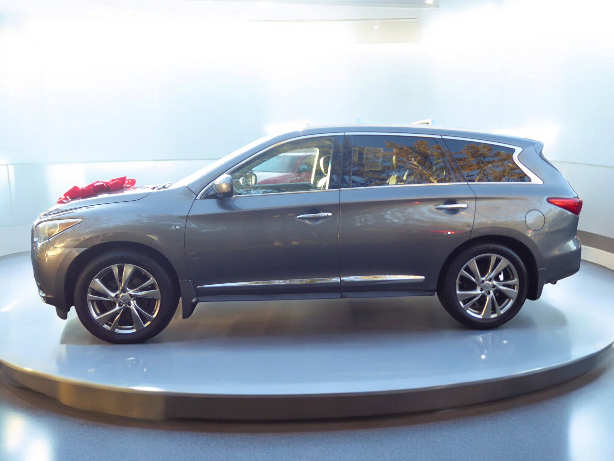Used 2015 INFINITI QX60 AWD w/ Deluxe Touring Package image 6