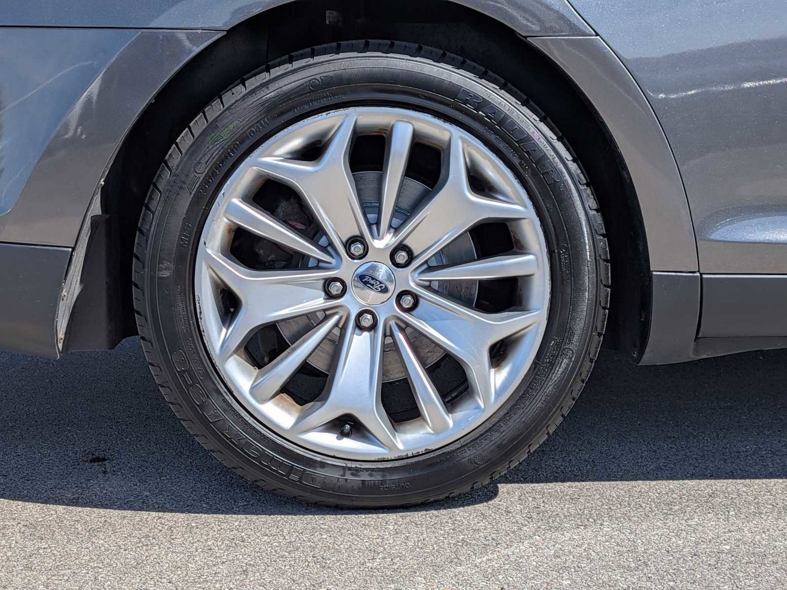 Used 2015 Ford Taurus Limited FWD image 12