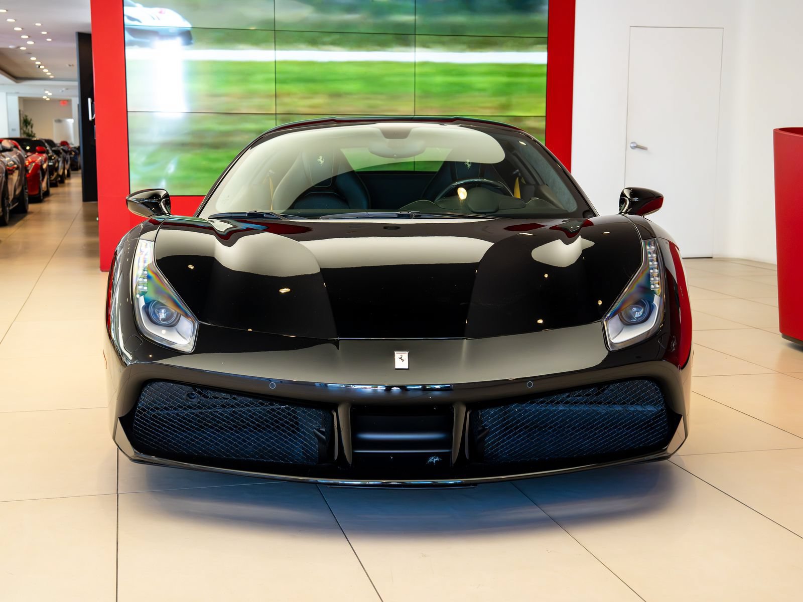 Certified 2018 Ferrari 488 GTB RWD image 2