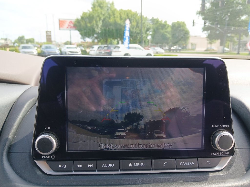 Used 2023 Nissan Rogue SV AWD/4WD image 18