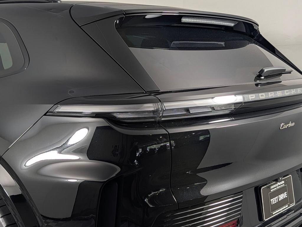 New 2026 Porsche Cayenne Turbo AWD/4WD image 16