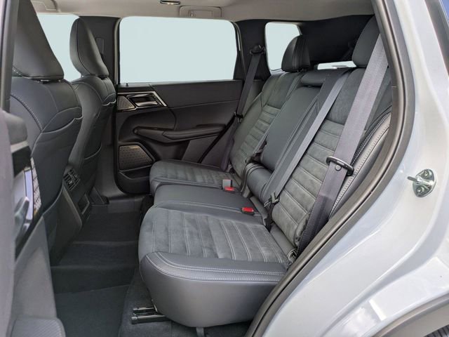 New 2026 Mitsubishi Outlander SE FWD image 15