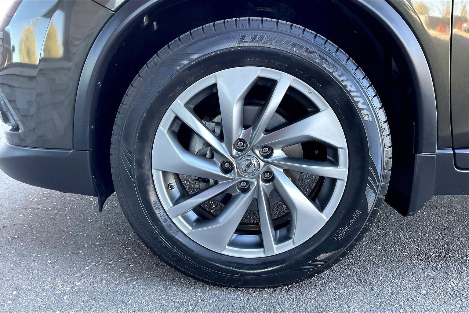 Used 2014 Nissan Rogue SL w/ SL Premium Package image 23