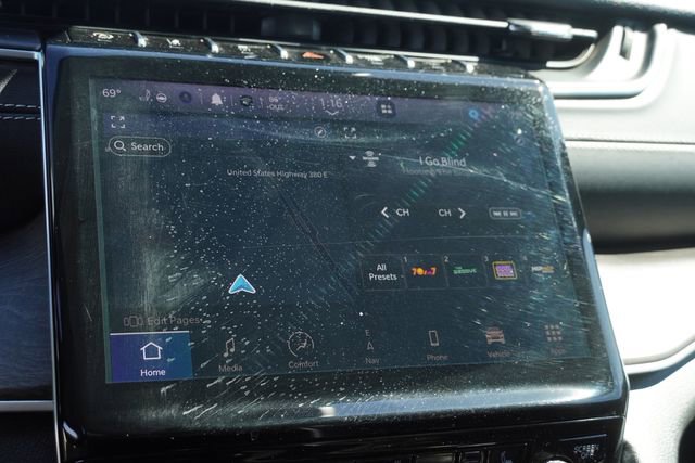 Used 2024 Jeep Grand Cherokee L Limited w/ Black Appearance Package image 25