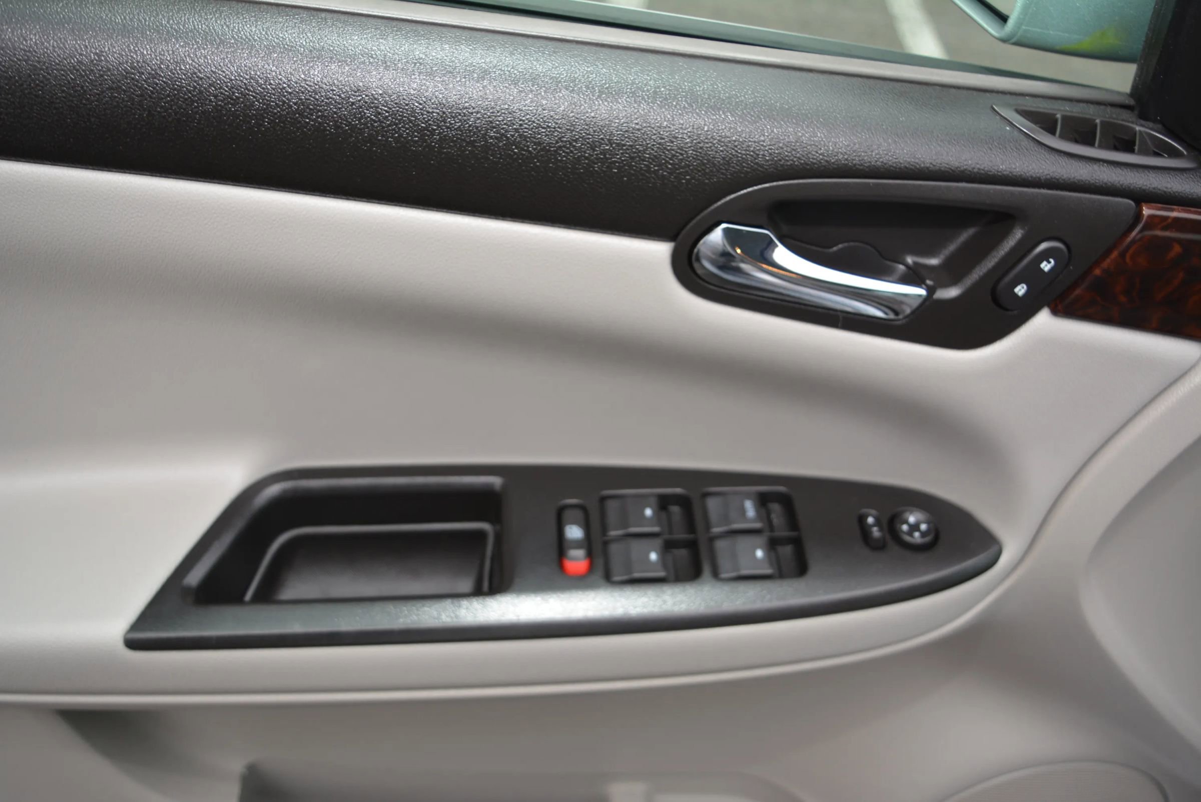 Used 2014 Chevrolet Impala Limited LS image 21