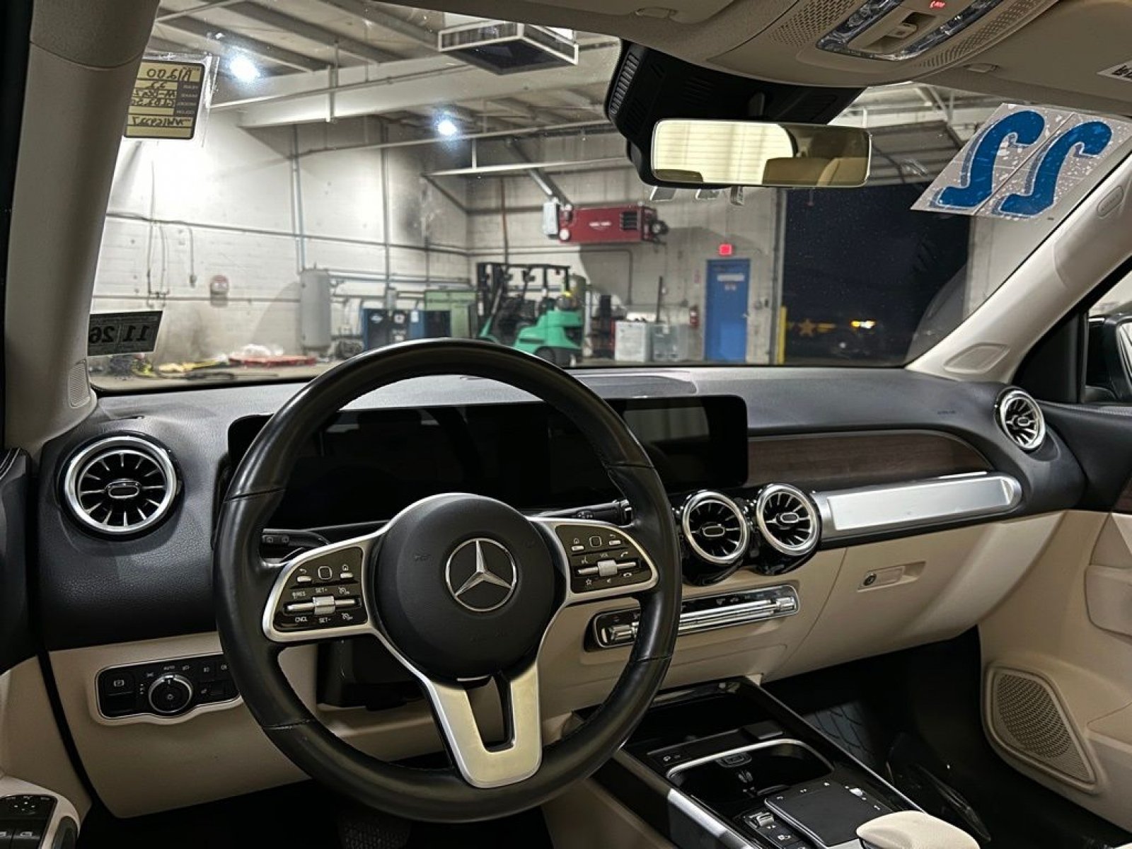 Used 2022 Mercedes-Benz GLB 250 4MATIC image 13