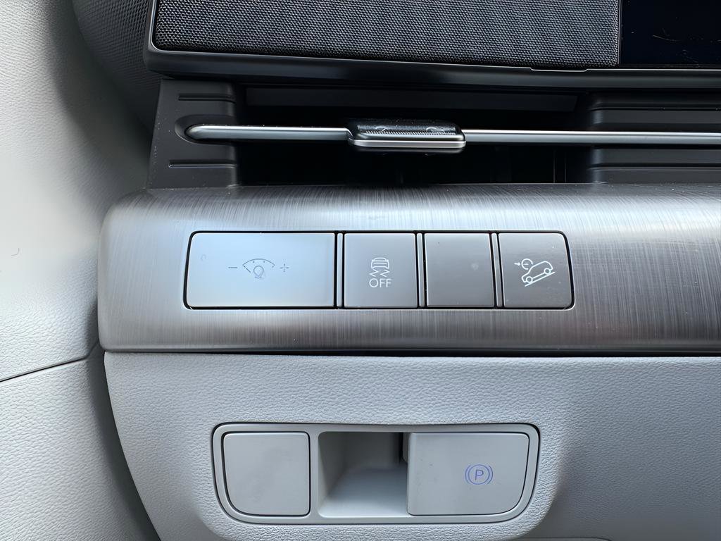 Certified 2024 Hyundai Kona SEL image 23