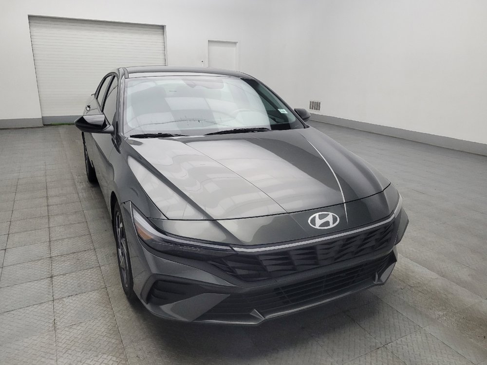 Used 2025 Hyundai Elantra Sport FWD image 13
