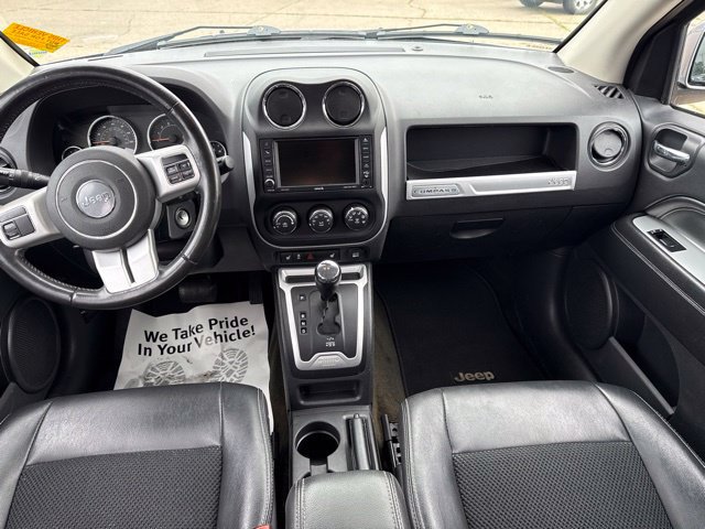 Used 2017 Jeep Compass Latitude FWD image 8