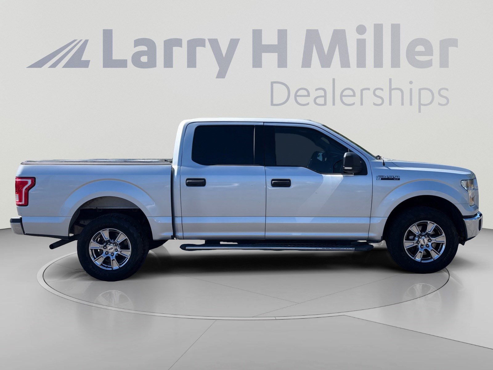 Used 2015 Ford F150 XLT w/ Equipment Group 301A Mid AWD/4WD image 6