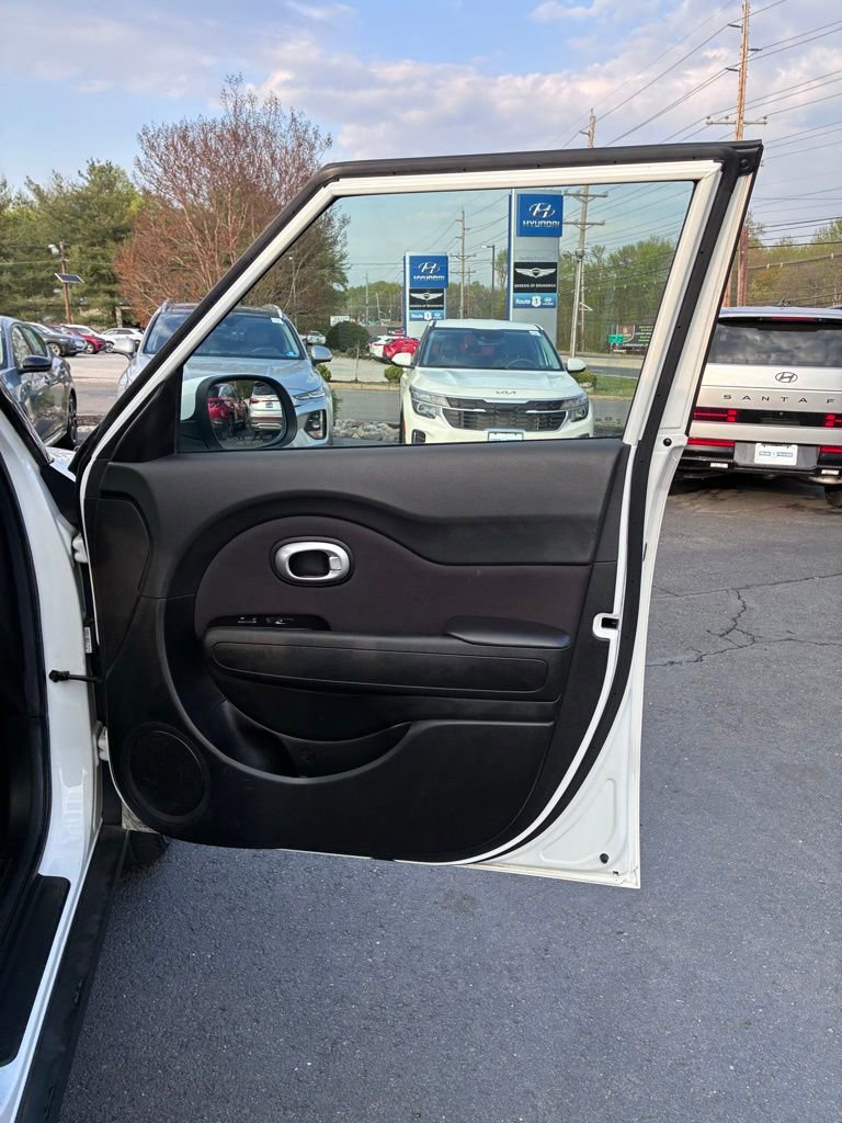 Used 2019 Kia Soul image 42