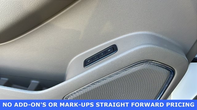 Used 2019 GMC Yukon SLT w/ Premium Edition AWD/4WD image 28