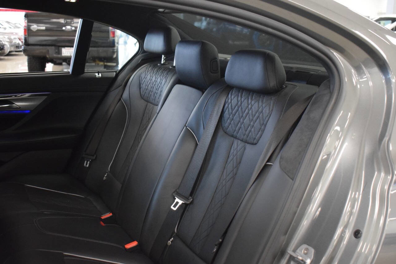 Used 2018 BMW 750i image 53