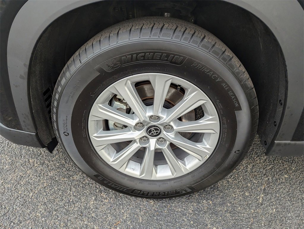 Used 2025 Toyota Grand Highlander AWD image 27