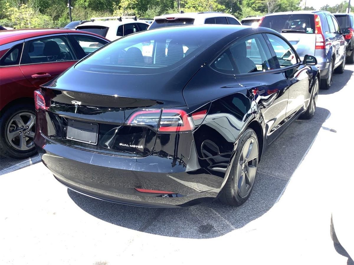 Used 2021 Tesla Model 3 Long Range AWD/4WD image 3