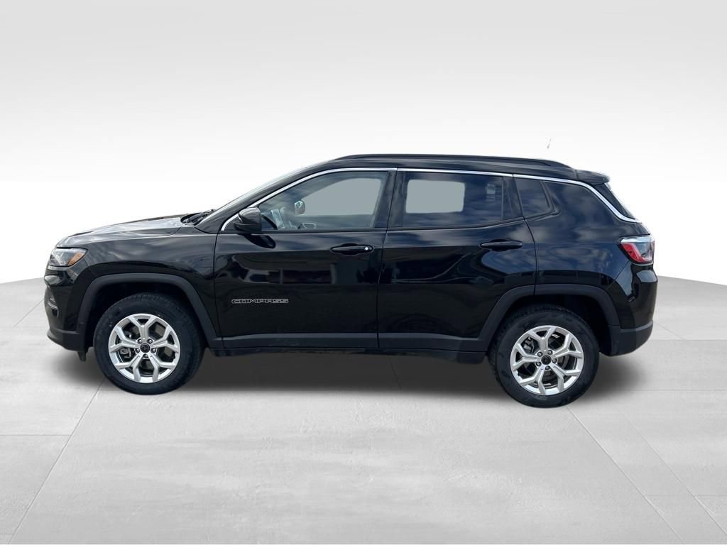 Used 2025 Jeep Compass Latitude w/ Sun & Sound Group image 47