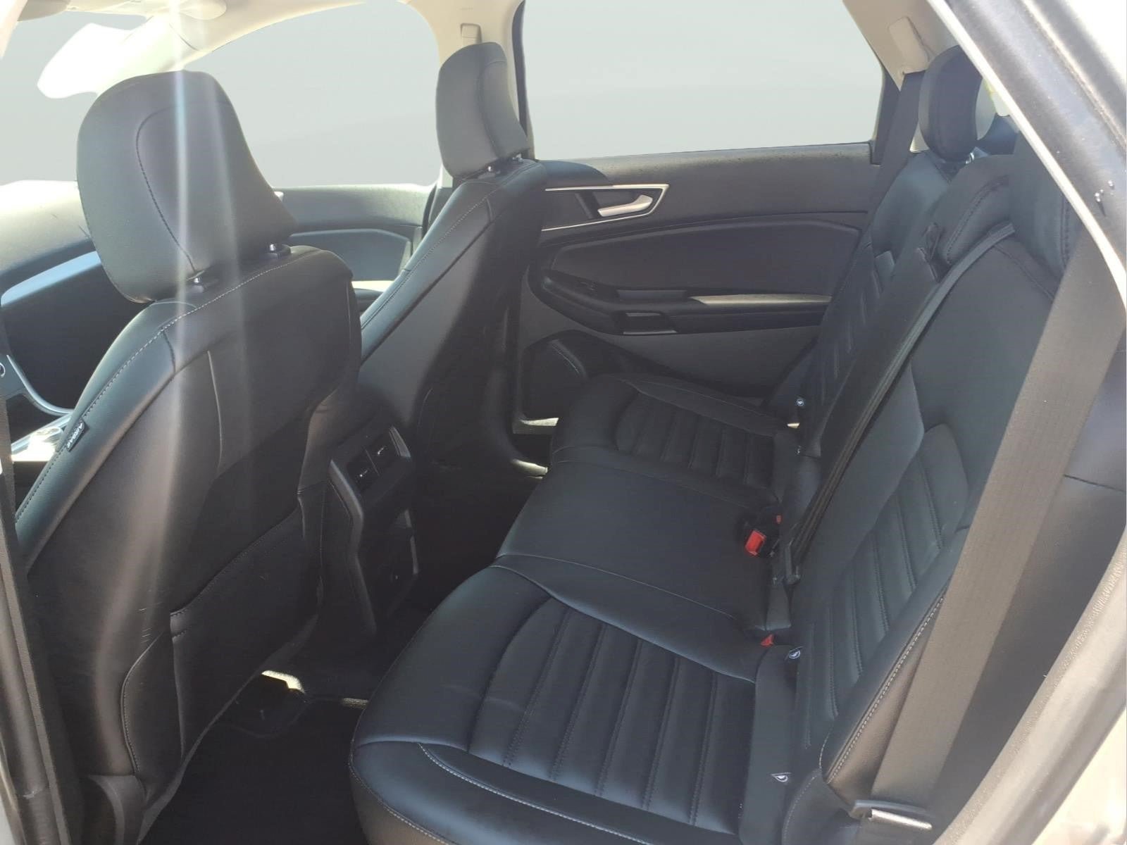 Used 2024 Ford Edge SEL AWD/4WD image 9
