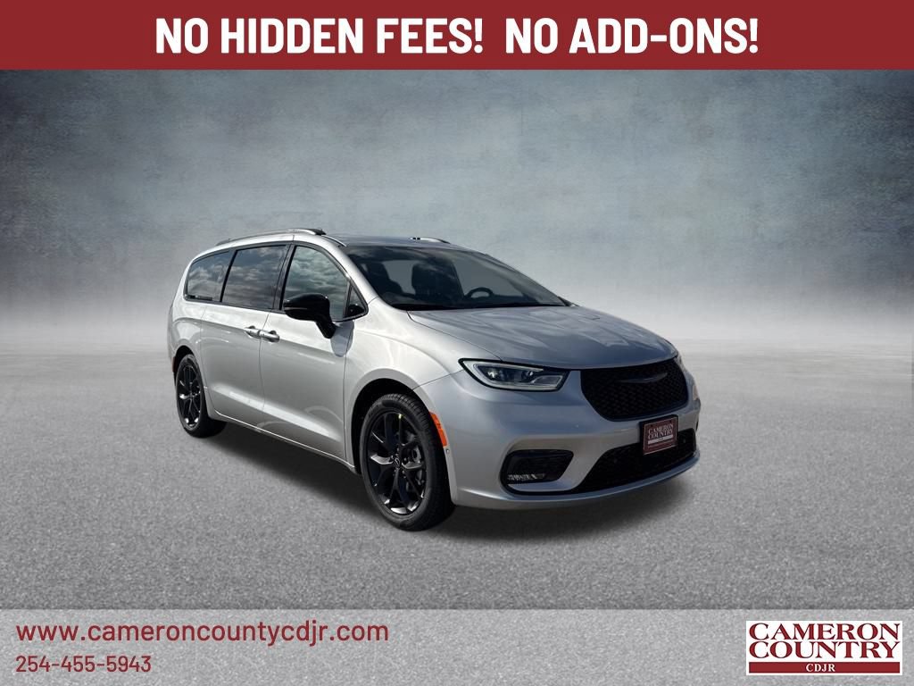 New 2026 Chrysler Pacifica Select w/ S Appearance Package