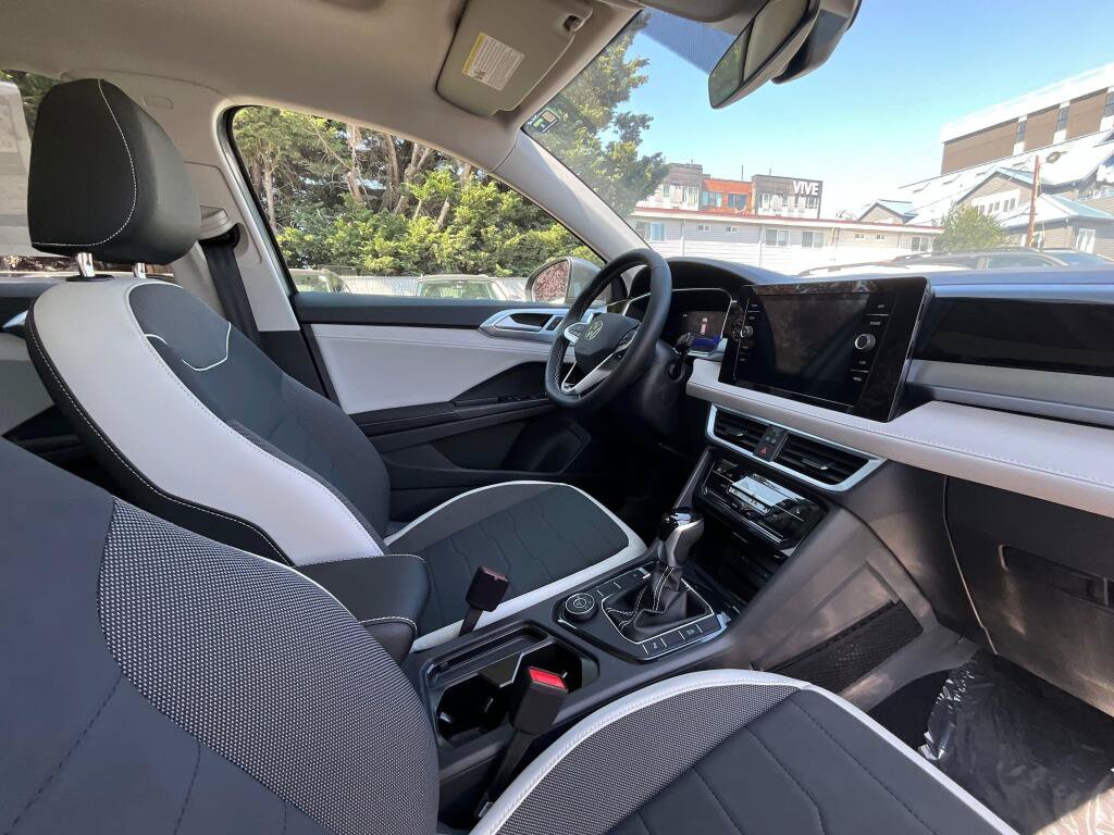 New 2026 Volkswagen Taos SE AWD/4WD image 19