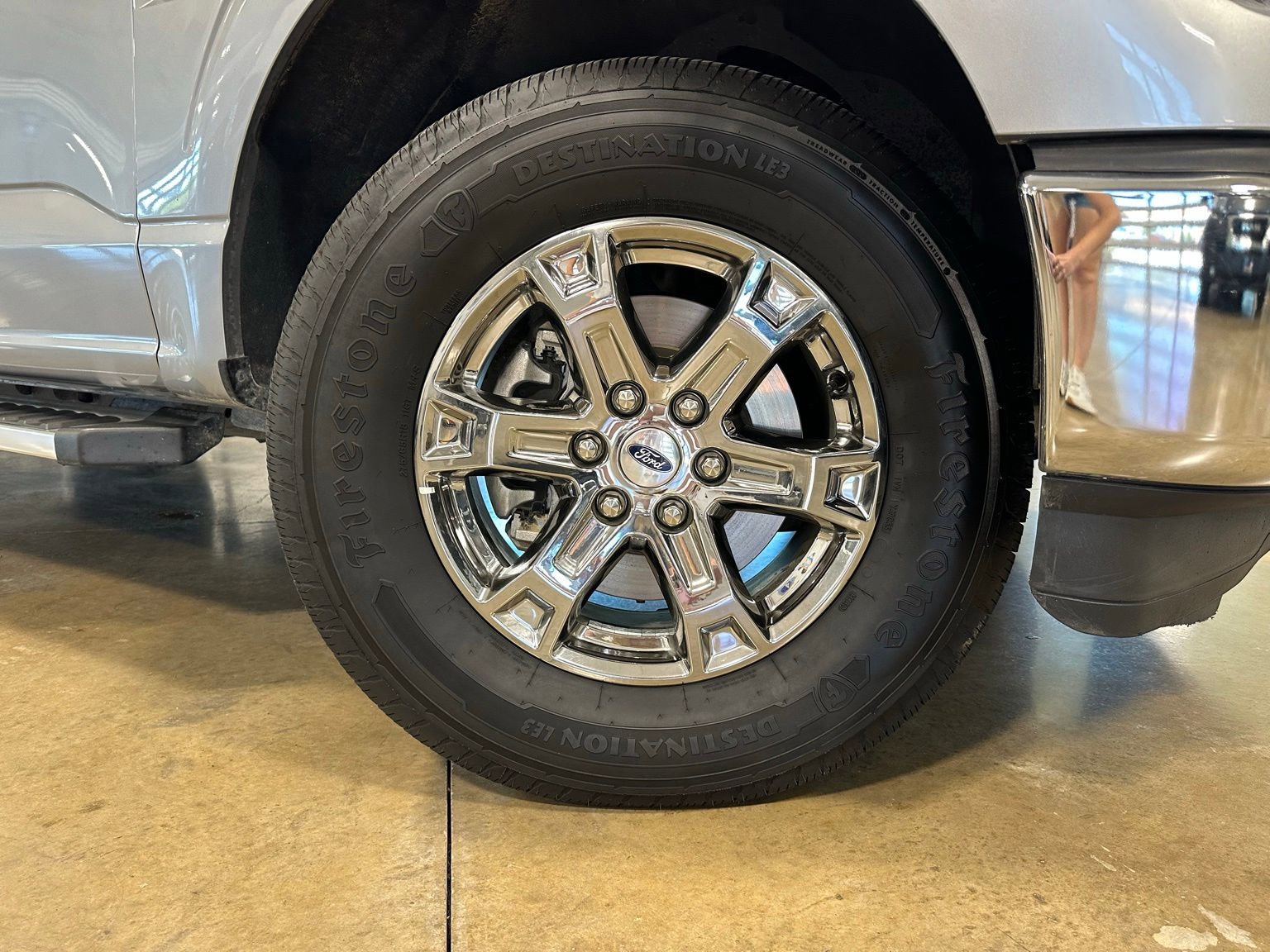 Used 2023 Ford F150 Lariat AWD/4WD image 9