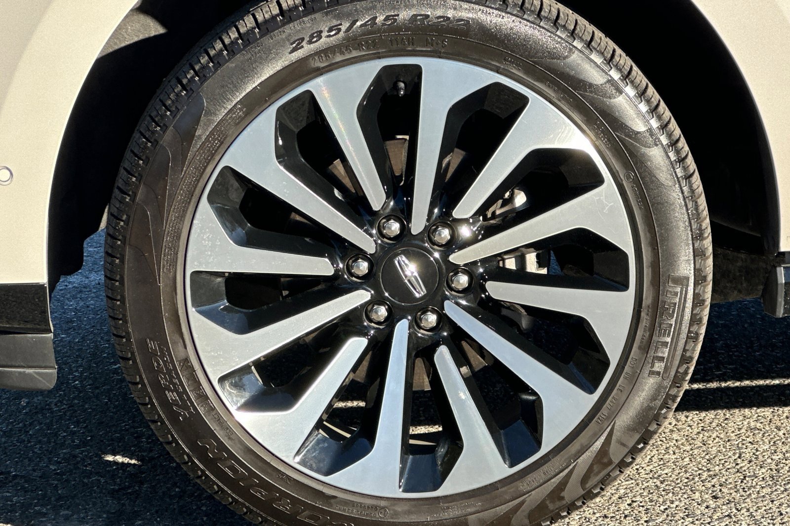 Certified 2024 Lincoln Navigator Reserve image 28