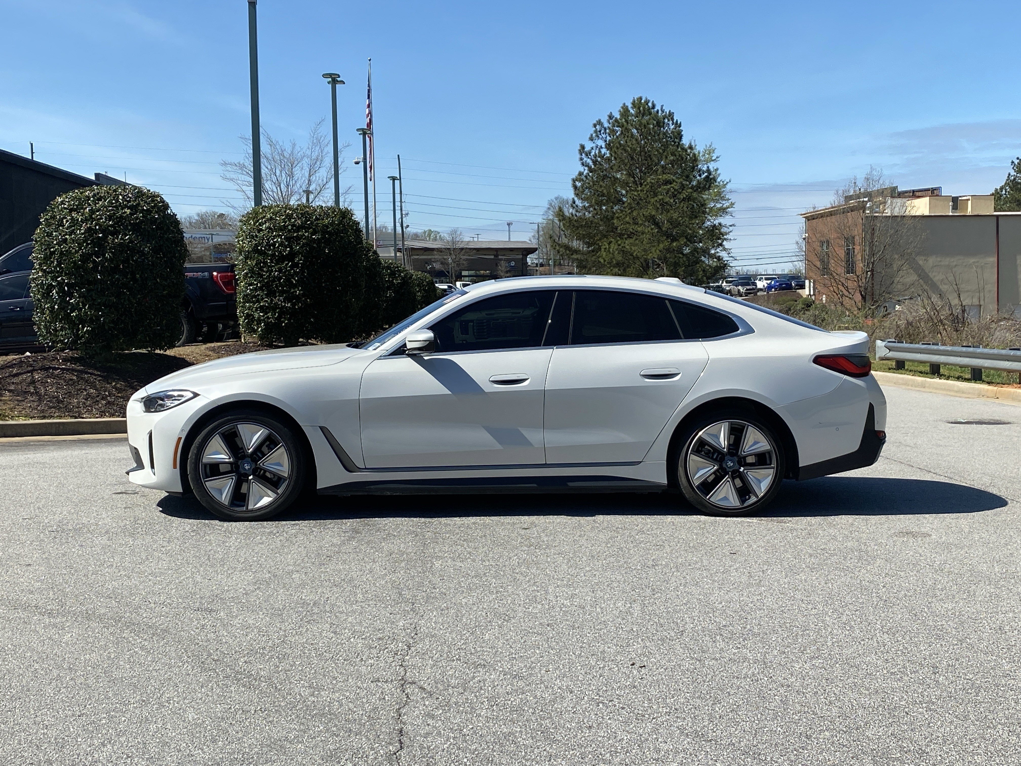 Used 2023 BMW i4 eDrive35 image 14