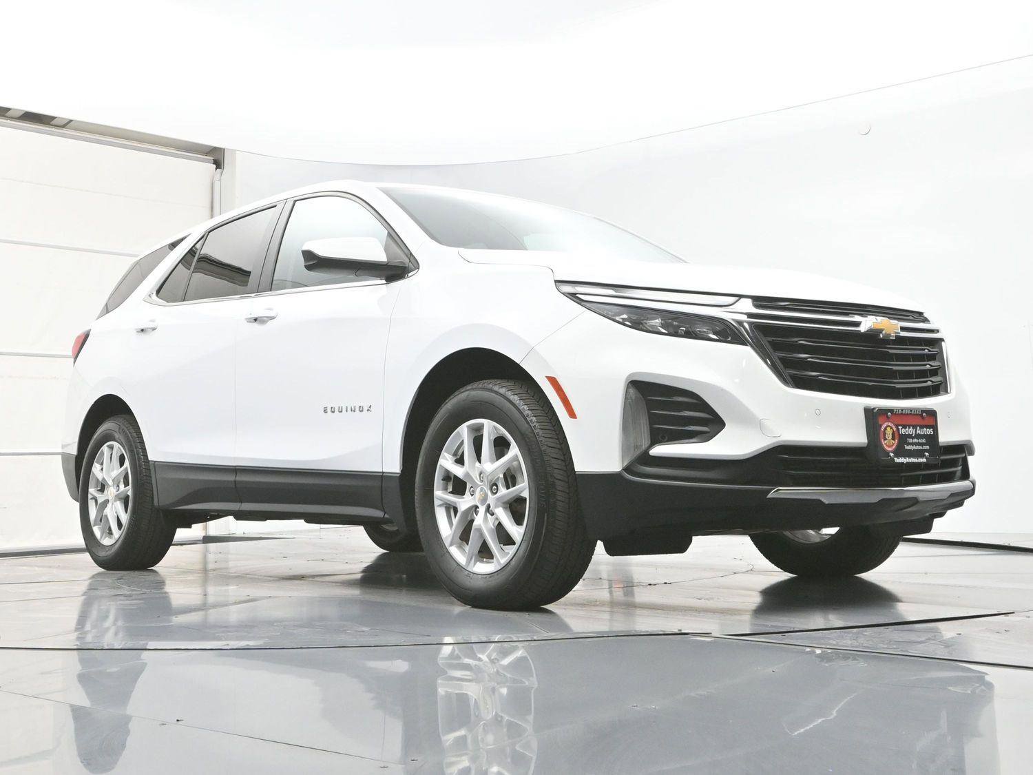 Used 2023 Chevrolet Equinox LT image 30