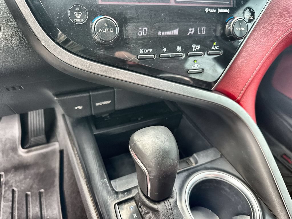 Used 2020 Toyota Camry XSE FWD image 27