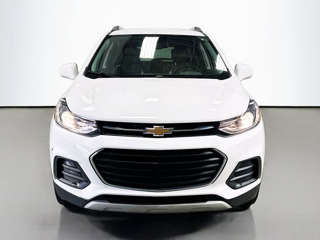 Used 2018 Chevrolet Trax LT w/ LT Convenience Package image 4