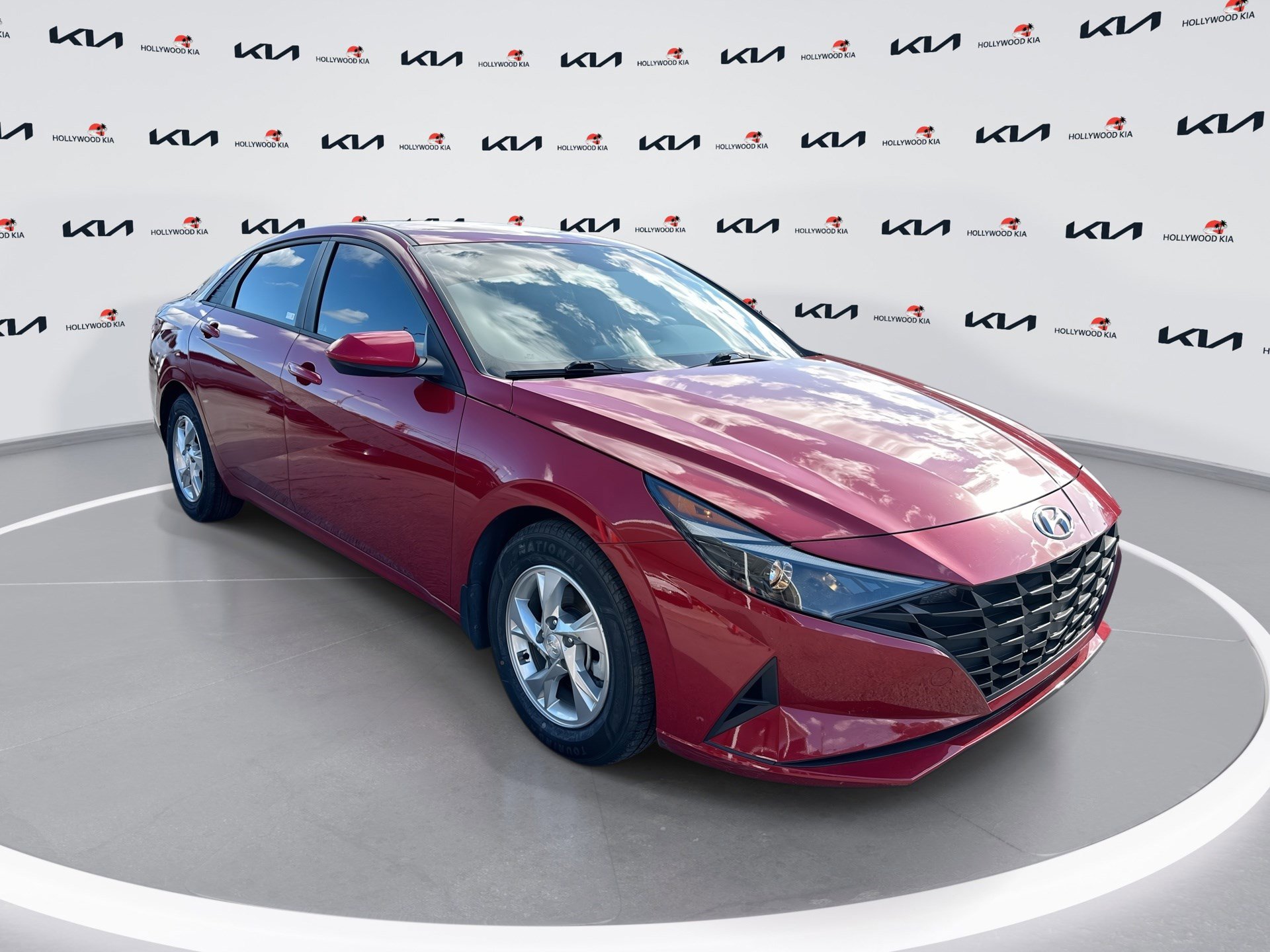 Used 2022 Hyundai Elantra SE