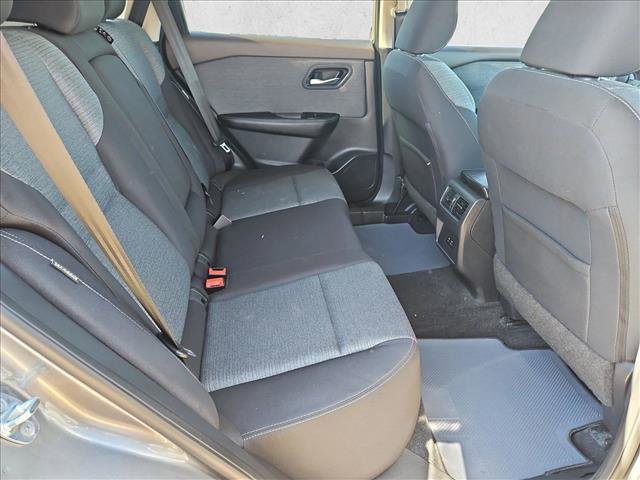 Used 2022 Nissan Rogue SV image 20