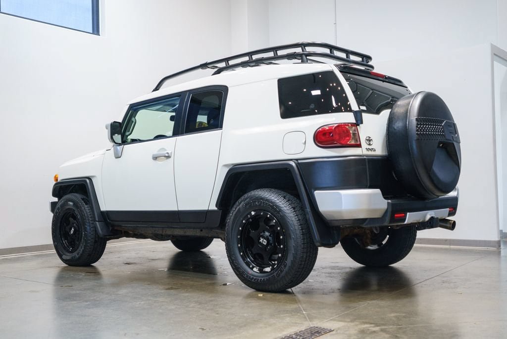 Used 2010 Toyota FJ Cruiser 4WD image 7