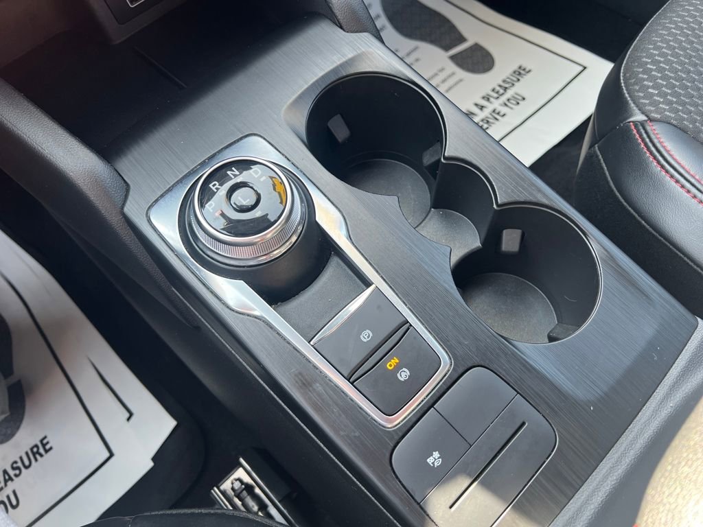 Used 2024 Ford Escape ST-Line w/ Equipment Group 301A image 24