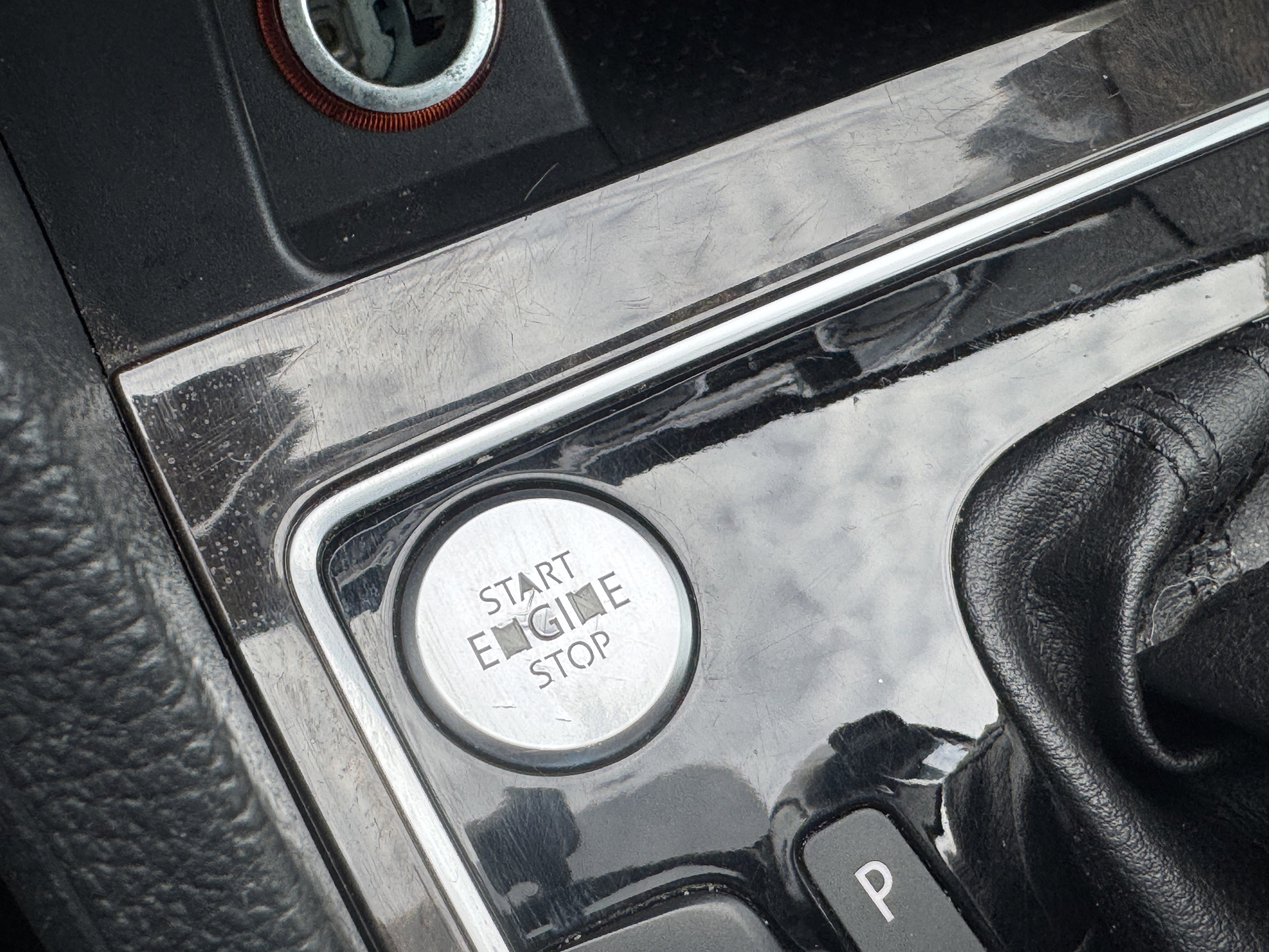 Used 2014 Volkswagen Passat TDI SEL Premium image 29