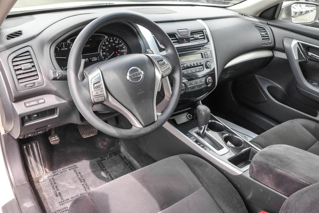 Used 2013 Nissan Altima 3.5 S FWD image 4