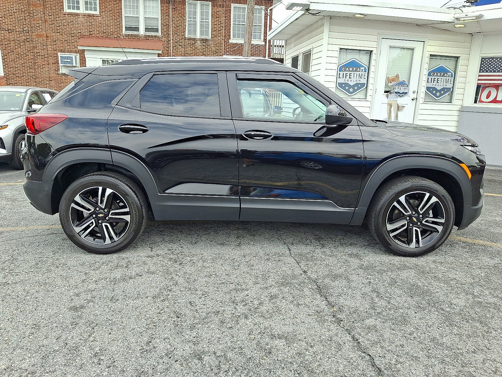 Used 2025 Chevrolet TrailBlazer LT AWD/4WD image 6