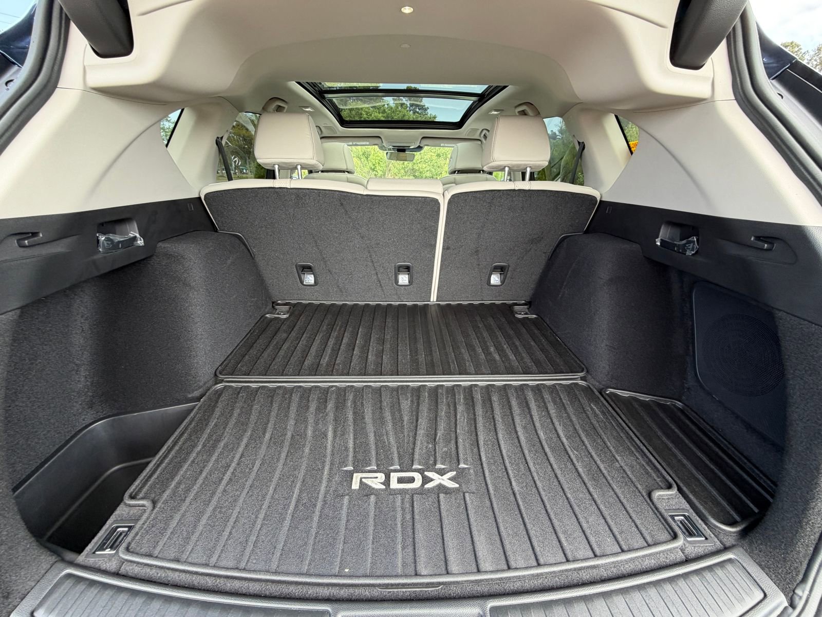 Used 2025 Acura RDX w/ Technology Package image 17