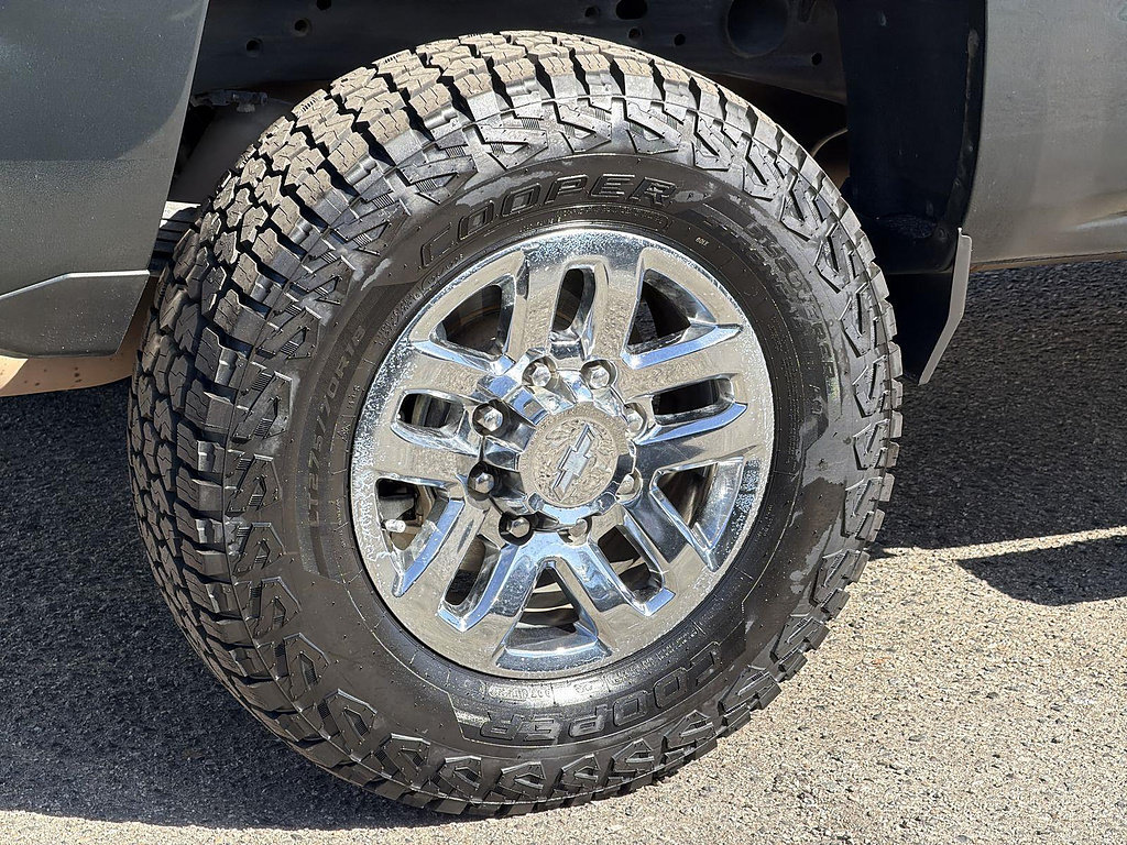 Used 2019 Chevrolet Silverado 2500 LTZ w/ Duramax Plus Package AWD/4WD image 30