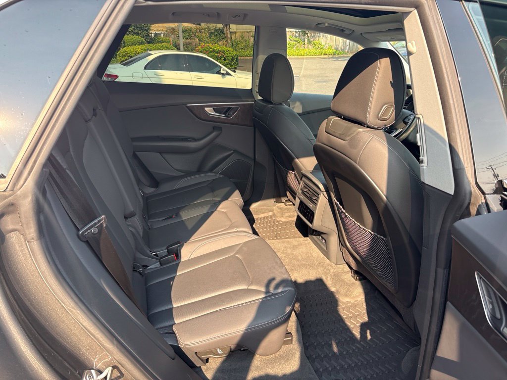 Used 2019 Audi Q8 Premium Plus AWD/4WD image 25