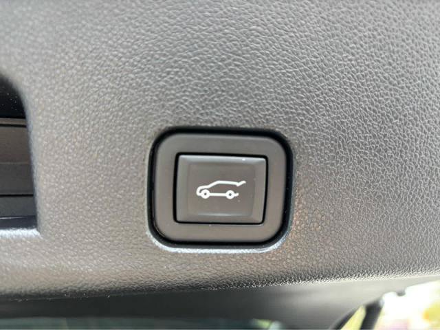 Used 2024 Chevrolet Traverse LS FWD image 10